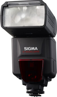 Вспышка Sigma ELECTRONIC FLASH EF-610 DG SUPER имеет функцию моделирующего освещения