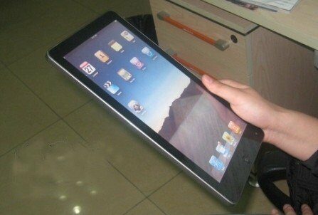 Китайские компании не спят и выпустили свою версию iPad – aPad Tablet.