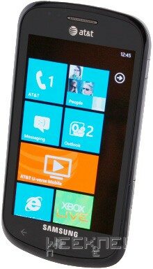 В продаже появились первые смартфоны с Windows Phone 7