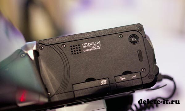 3D-камкордер JVC GS-TD1 Everio уже в продаже