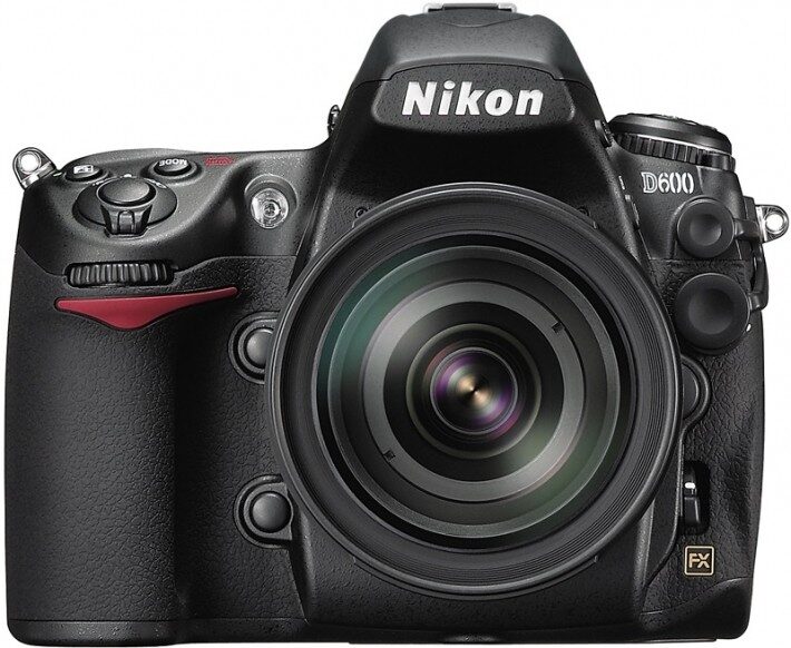 Nikon D600 выйдет летом 2012