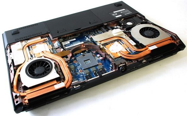Ноутбук Eurocom Scorpius P370EM с Intel Core i7-3920XM Extreme Edition 3,8 ГГц
