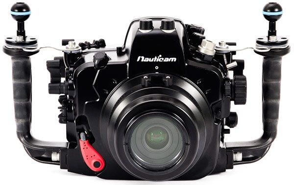 Nikon D600 получил подводный бокс от Nauticam