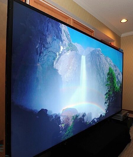 CES 2013: Гигантский телевизор от компании Samsung