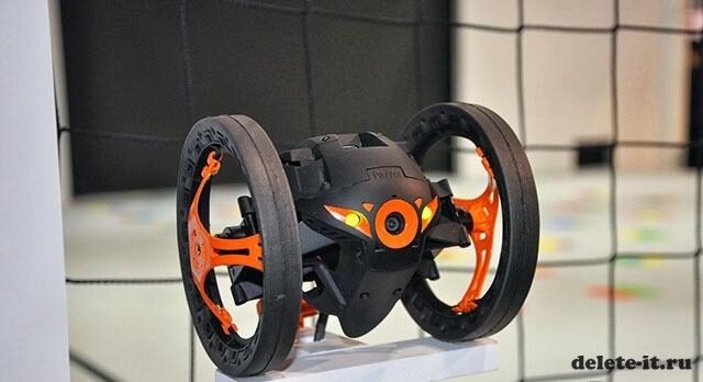 CES 2014: Parrot представляет автомобильную мультимедийную систему и высокотехнологичные игрушки
