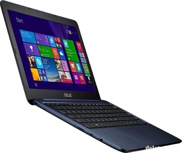 Компания ASUS начинает продажи бюджетной модели ноутбука EeeBook X205