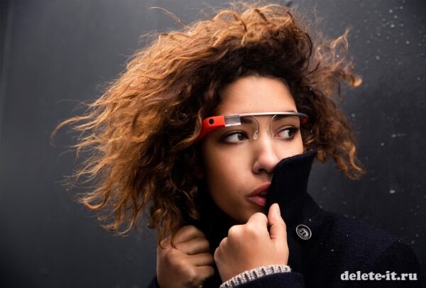 В скором времени на рынке появятся «умные» очки от Luxottica Group и Intel